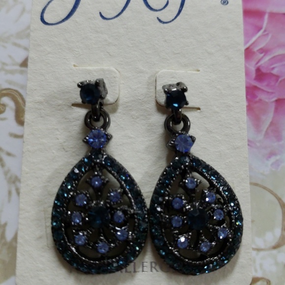 Fashion Jewelry. Gorgeous blue gem earrings - Picture 2 of 6